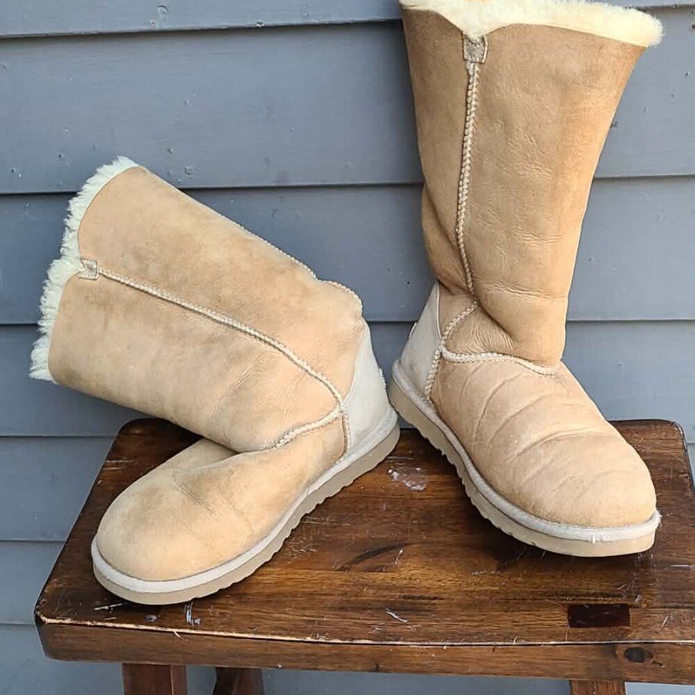 UGG Australia Tan Suede Bailey Button Triplet Boots size 8 - Picture 3 of 14